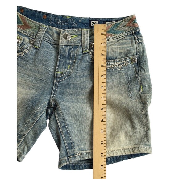 Miss Me Low Rise Embroidered Denim Easy Shorts Women's Size 26 - Picture 3 of 6
